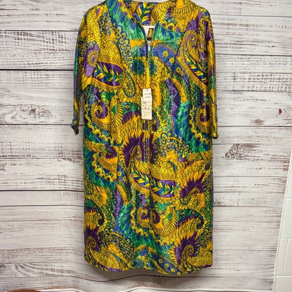 Rare Vintage Quilted Vibrant Paisley Dressing Gown...